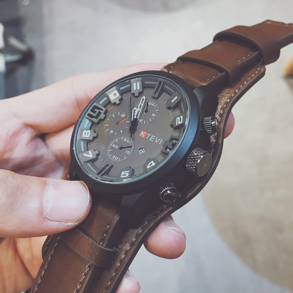Mens Watch With A Bold Large Dial