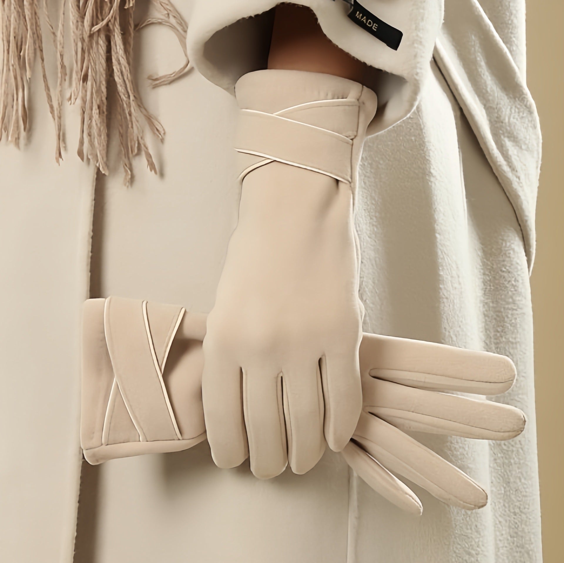 Women's Outdoor Warm Velvet Padded Thickened Cycling And Driving Versatile Simple Touch Screen Warm Gloves Beige Free Size