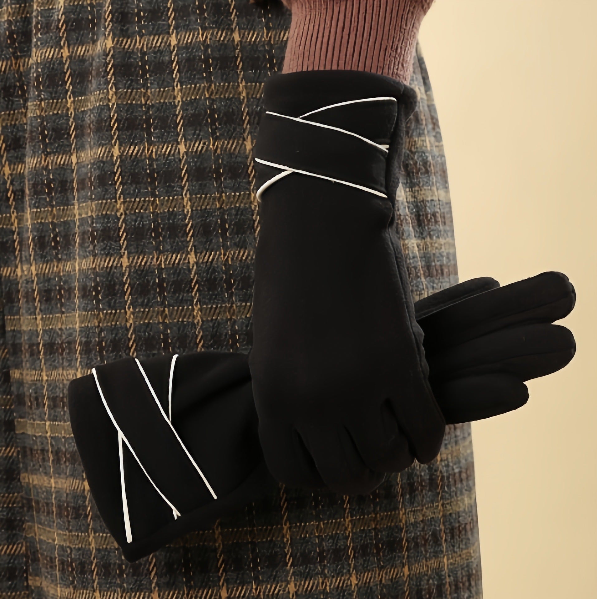 Women's Outdoor Warm Velvet Padded Thickened Cycling And Driving Versatile Simple Touch Screen Warm Gloves Black Free Size