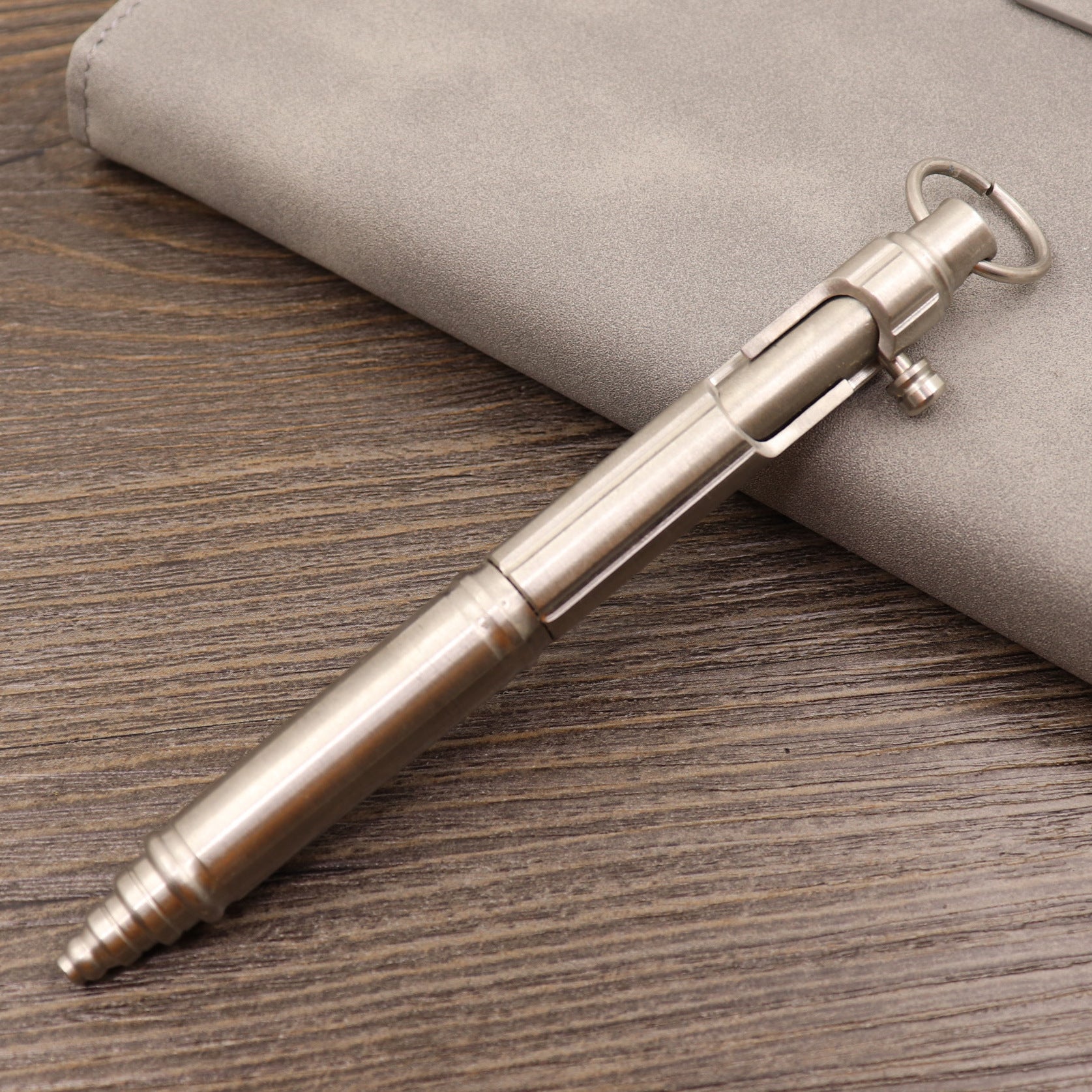 Retro Pure Copper Bolt Type Metal Tactical Pen Rigid Color Tactical Pen