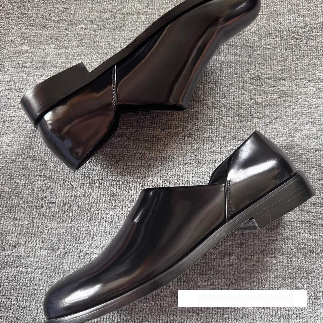 Slip-on Round-toe Loafer