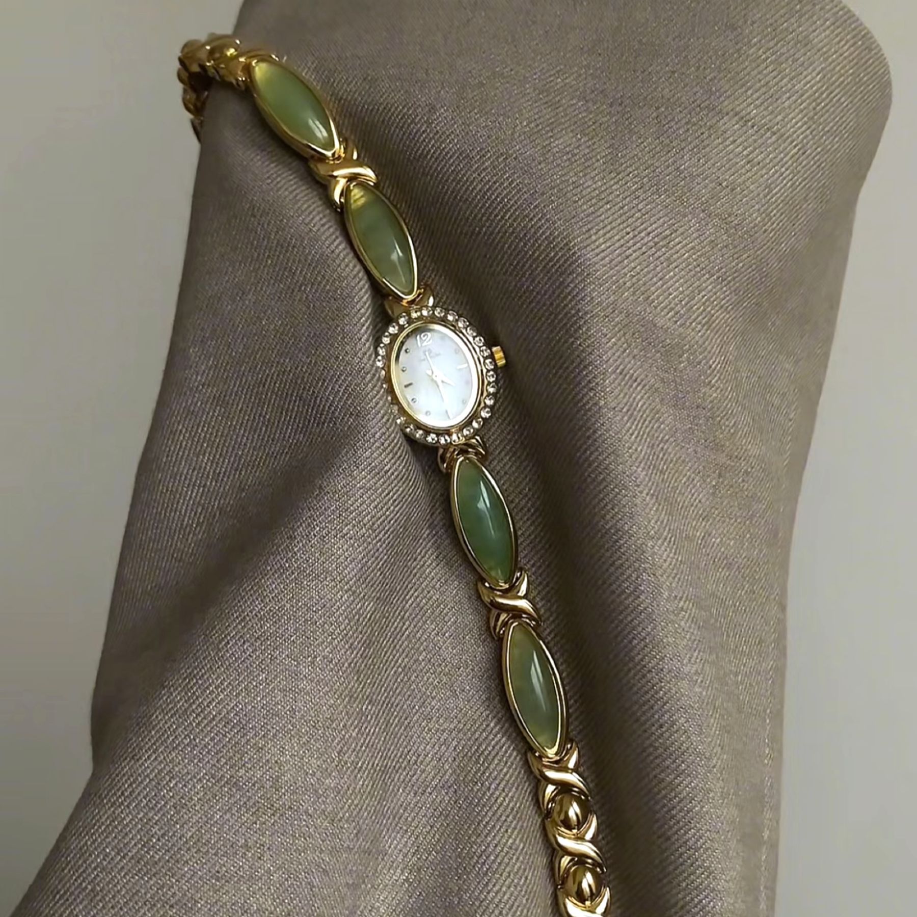 Natural Dongling Stone Hetian Jade Premium Chain Watch Chain Golden Green