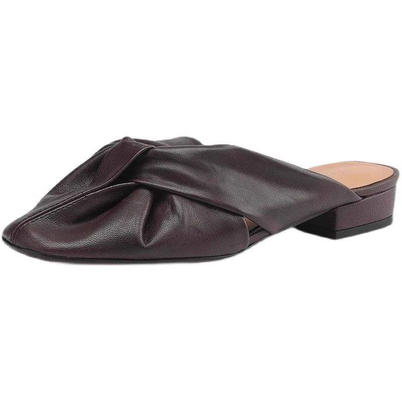 Soft-leather Low-heeled Sandals