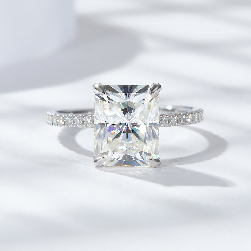 4 Karat Radiant925 Silver Moissanite Ring
