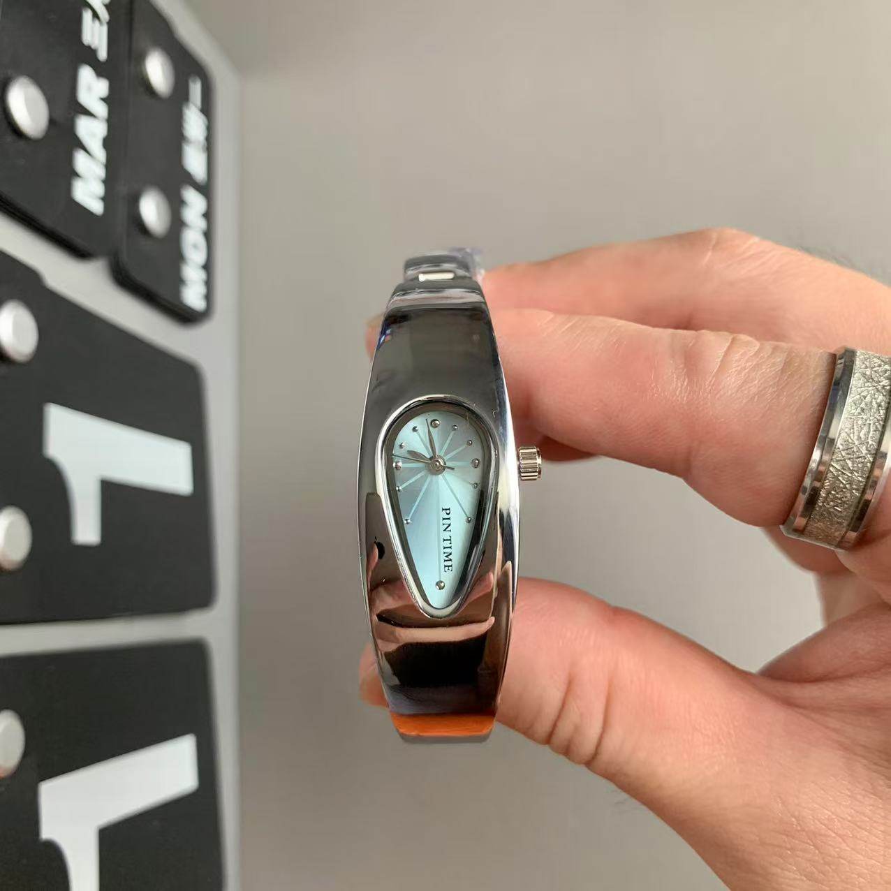 Retro Niche-design Irregular-Shaped Waterdrop Watch Silver Blue Glossy