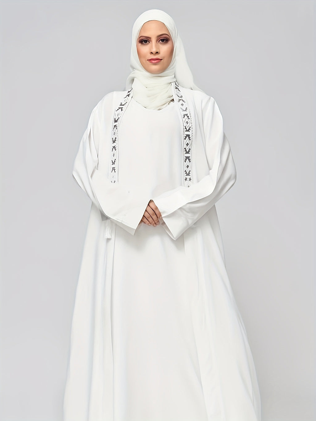 White Dress And Robe 2-piece Set With A Mesh Hijab White