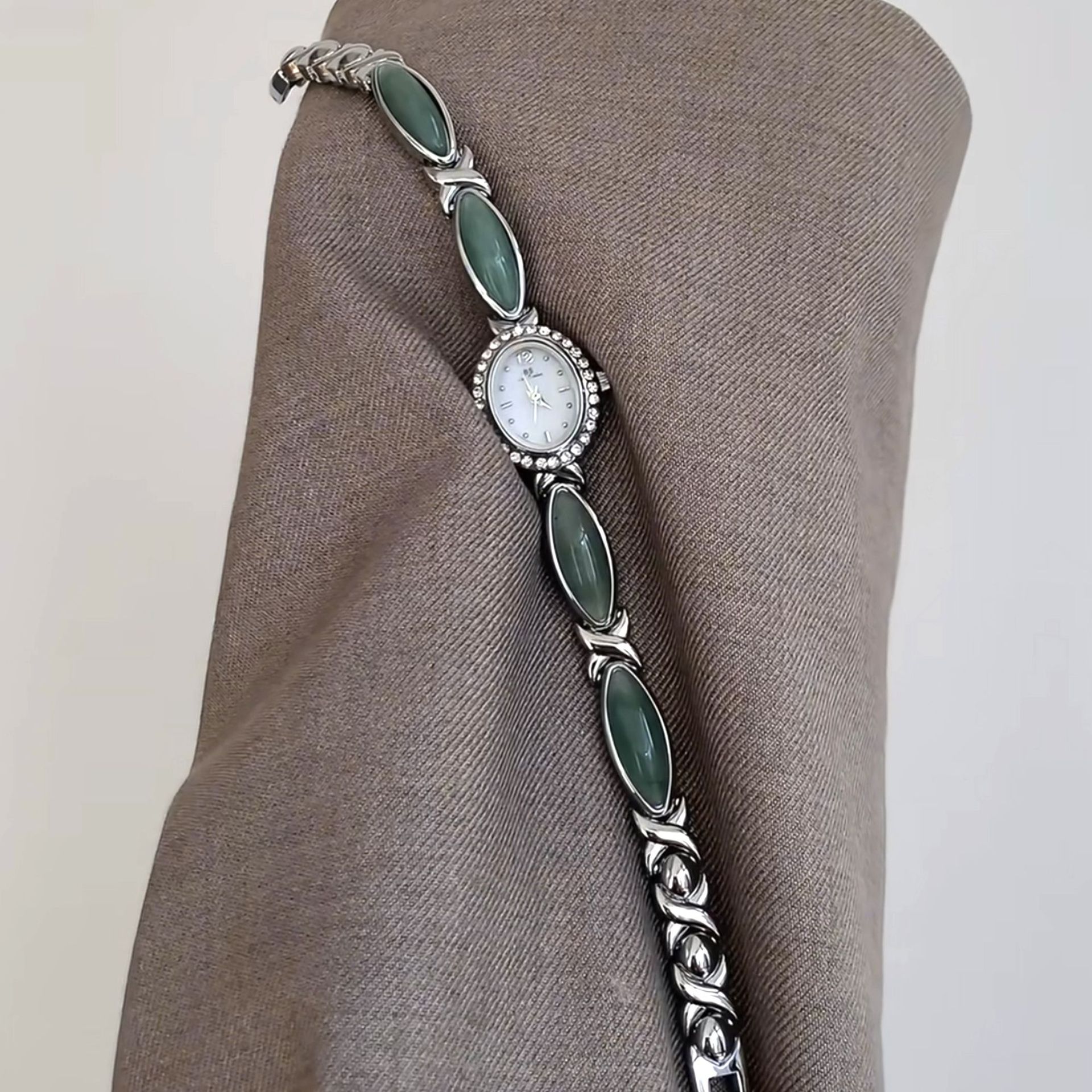 Natural Dongling Stone Hetian Jade Premium Chain Watch
